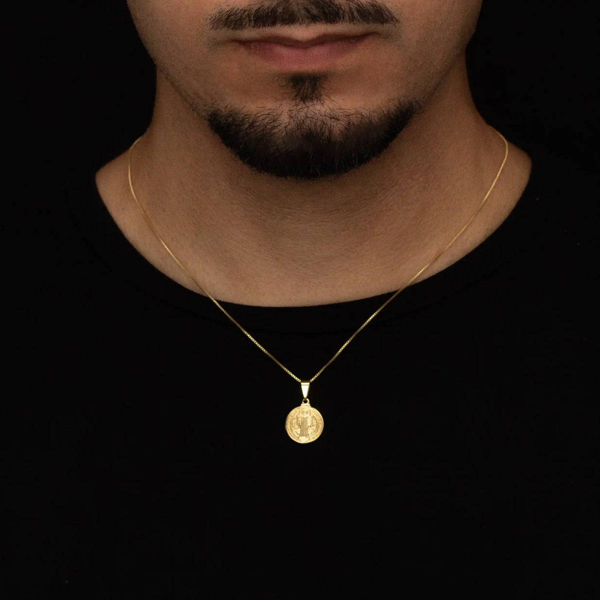 CONJUNTO CORRENTE VENEZIANA 1MM COM PINGENTE SÃO BENTO MINI Banhado a Ouro 18k