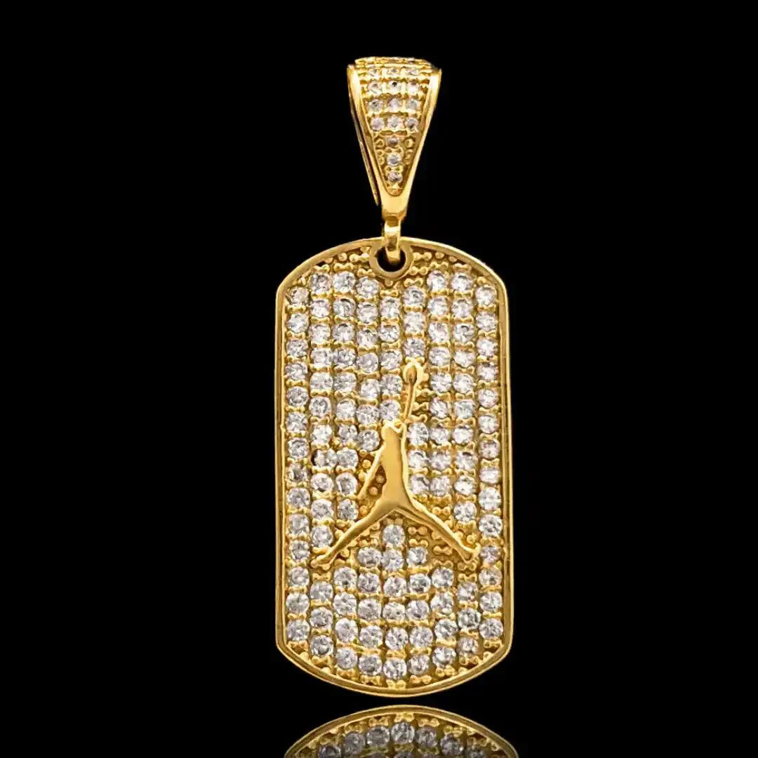 Pingente Jordan Cravejado Banhado a Ouro 18k