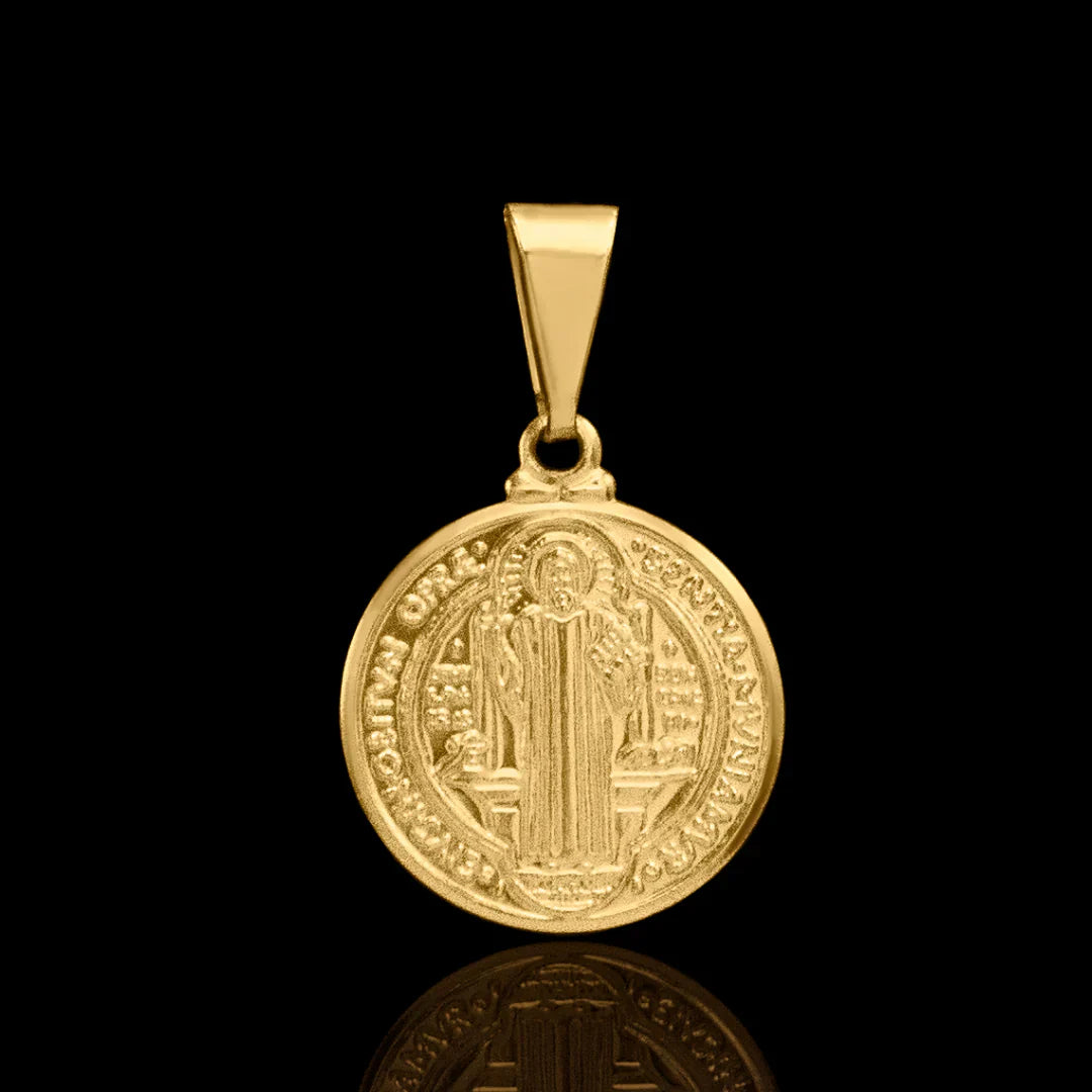Pingente São Bento 15mmx15mm Banhado Ouro 18k